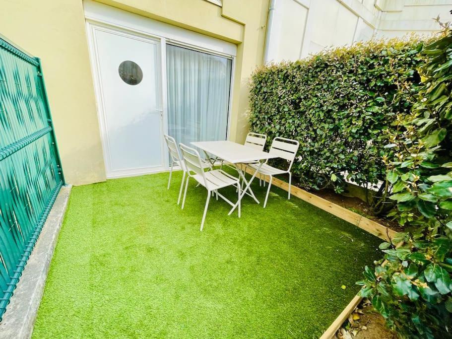 Le Bel Iris - Acces Direct Plage Apartment Châtelaillon-Plage Exterior photo