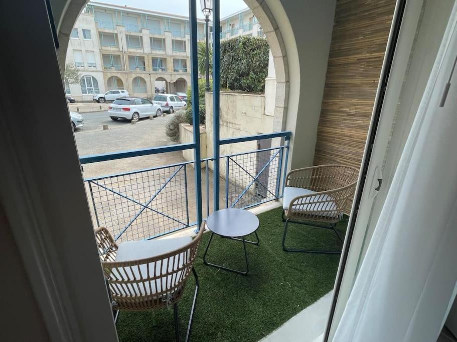 Le Bel Iris - Acces Direct Plage Apartment Châtelaillon-Plage Exterior photo